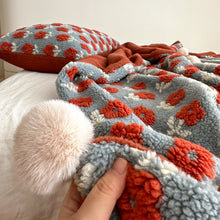 Load image into Gallery viewer, Two-Color Bloom Embossed Blanket フラワーボア ブランケット