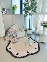 Load image into Gallery viewer, Noir Petal Rug ノワールペタル ラグ