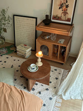 Load image into Gallery viewer, English Manuscript Hanging Painting 英詩の手書きの壁掛けアート