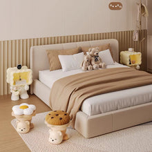 Load image into Gallery viewer, Bear Low Stool/Bedside Table ベアスツール/ベッドサイドテーブル