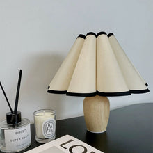 Load image into Gallery viewer, Vintage Pleated Shade Lamp ヴィンテージプリーツシェードランプ