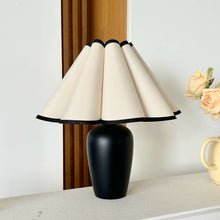 Load image into Gallery viewer, Vintage Pleated Shade Lamp ヴィンテージプリーツシェードランプ
