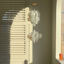 Load image into Gallery viewer, Shell Wind Chime シェルウィンドチャイム