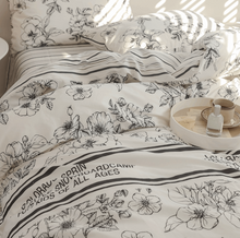 Load image into Gallery viewer, French Flower Painting Bedding Set 花の絵寝具カバー3点/4点セット