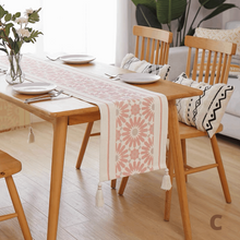 Load image into Gallery viewer, Floral Painting Table Runner 花の絵テーブルランナー五種