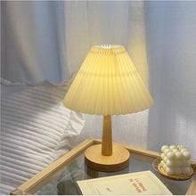 画像をギャラリービューアに読み込む, Korean Wooden Lamp 韓国風レトロプリーツランプ