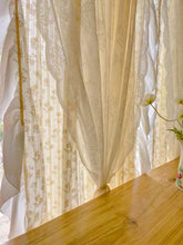 Load image into Gallery viewer, Daisy Double Layer Curtain デイジー柄二重カーテン