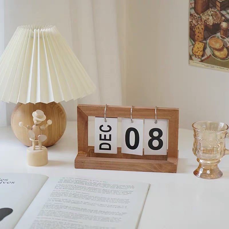 六畳の憩 Wooden Calendar Ornament 木製カレンダースタンド