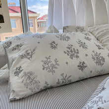 Load image into Gallery viewer, French Flower Painting Bedding Set 花の絵寝具カバー3点/4点セット
