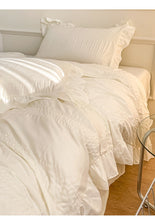 Load image into Gallery viewer, Seersucker Ruffles Bedding Set シアサッカーフリル寝具カバーセット