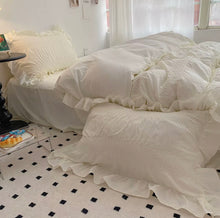 Load image into Gallery viewer, Seersucker Ruffles Bedding Set シアサッカーフリル寝具カバーセット
