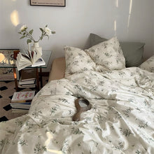 Load image into Gallery viewer, Vintage Gardenia Bedding Set クチナシ花柄の寝具カバーセット