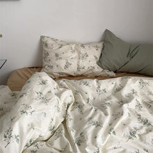 Load image into Gallery viewer, Vintage Gardenia Bedding Set クチナシ花柄の寝具カバーセット