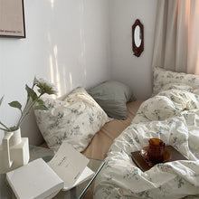 Load image into Gallery viewer, Vintage Gardenia Bedding Set クチナシ花柄の寝具カバーセット