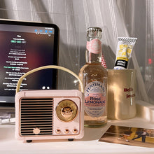 Load image into Gallery viewer, Retro Bluetooth Speaker レトロブルートゥーススピーカー