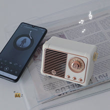 Load image into Gallery viewer, Retro Bluetooth Speaker レトロブルートゥーススピーカー