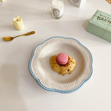 画像をギャラリービューアに読み込む, French Embossed Flower Plate 浮き彫りフラワープレート
