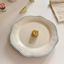 画像をギャラリービューアに読み込む, French Embossed Flower Plate 浮き彫りフラワープレート
