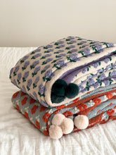 Load image into Gallery viewer, Two-Color Bloom Embossed Blanket フラワーボア ブランケット
