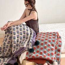 Load image into Gallery viewer, Two-Color Bloom Embossed Blanket フラワーボア ブランケット
