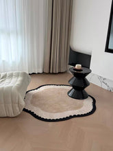Load image into Gallery viewer, Noir Petal Rug ノワールペタル ラグ
