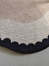 Load image into Gallery viewer, Noir Petal Rug ノワールペタル ラグ
