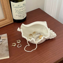 画像をギャラリービューアに読み込む, 貝殻モチーフジュエリートレイ Ceramic Seashell Jewelry Tray
