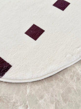 Load image into Gallery viewer, Creamy Irregular Modern Carpet クリーミーモダン不規則ラグ
