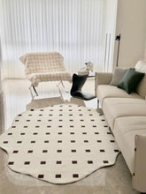 Load image into Gallery viewer, Creamy Irregular Modern Carpet クリーミーモダン不規則ラグ
