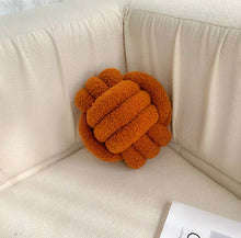 Load image into Gallery viewer, Knot Design Cushion 結び目のクッション
