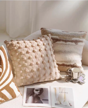画像をギャラリービューアに読み込む, 12Design Maillard Cushions メイラードふわもこクッション12選
