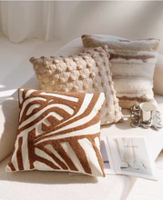 画像をギャラリービューアに読み込む, 12Design Maillard Cushions メイラードふわもこクッション12選
