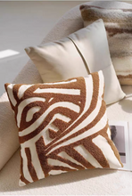 画像をギャラリービューアに読み込む, 12Design Maillard Cushions メイラードふわもこクッション12選
