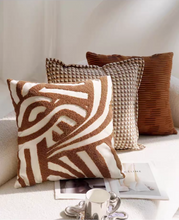 画像をギャラリービューアに読み込む, 12Design Maillard Cushions メイラードふわもこクッション12選
