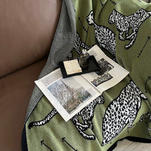 Load image into Gallery viewer, Leopard Knit Blanket レオパードニットブランケット
