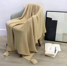 Load image into Gallery viewer, Siesta shawl blanket 北欧風ソファー毛布 ひざ掛け
