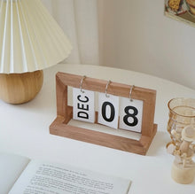 画像をギャラリービューアに読み込む, Wooden Calendar Ornament 木製カレンダースタンド
