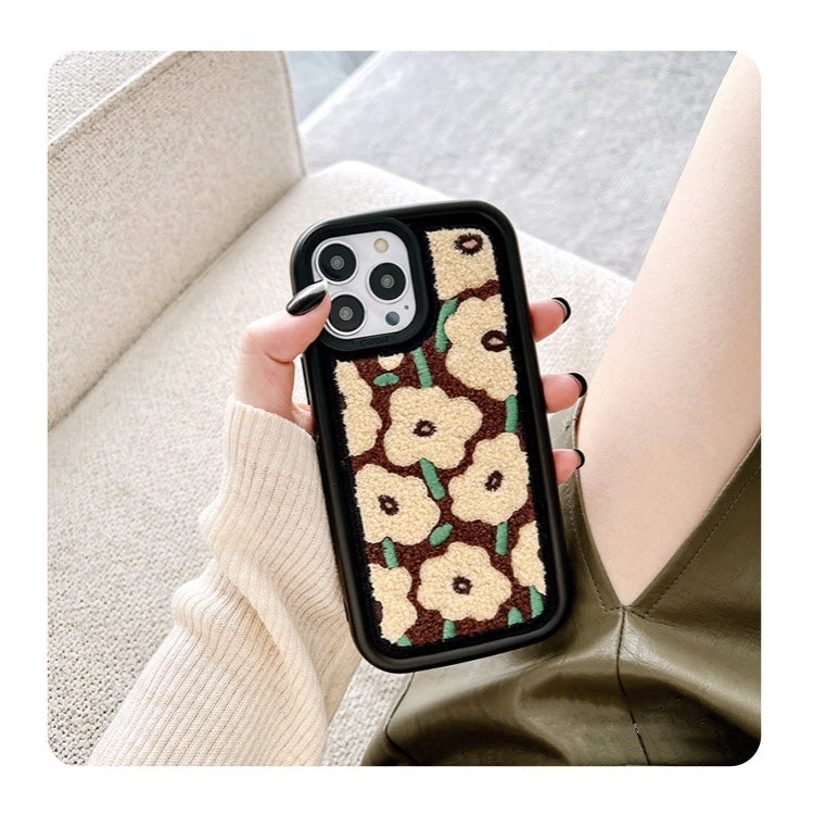 Plush Embroidered Flower iPhone Case モコモコ刺繍の花iPhoneケース