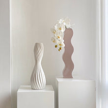 Load image into Gallery viewer, Nordic Art Vase 北欧アート花瓶
